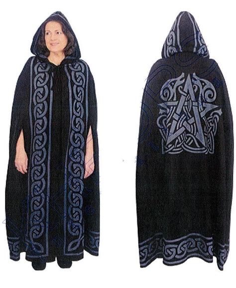 The Role of Embroidery and Symbols in Wiccan Ritual Robes